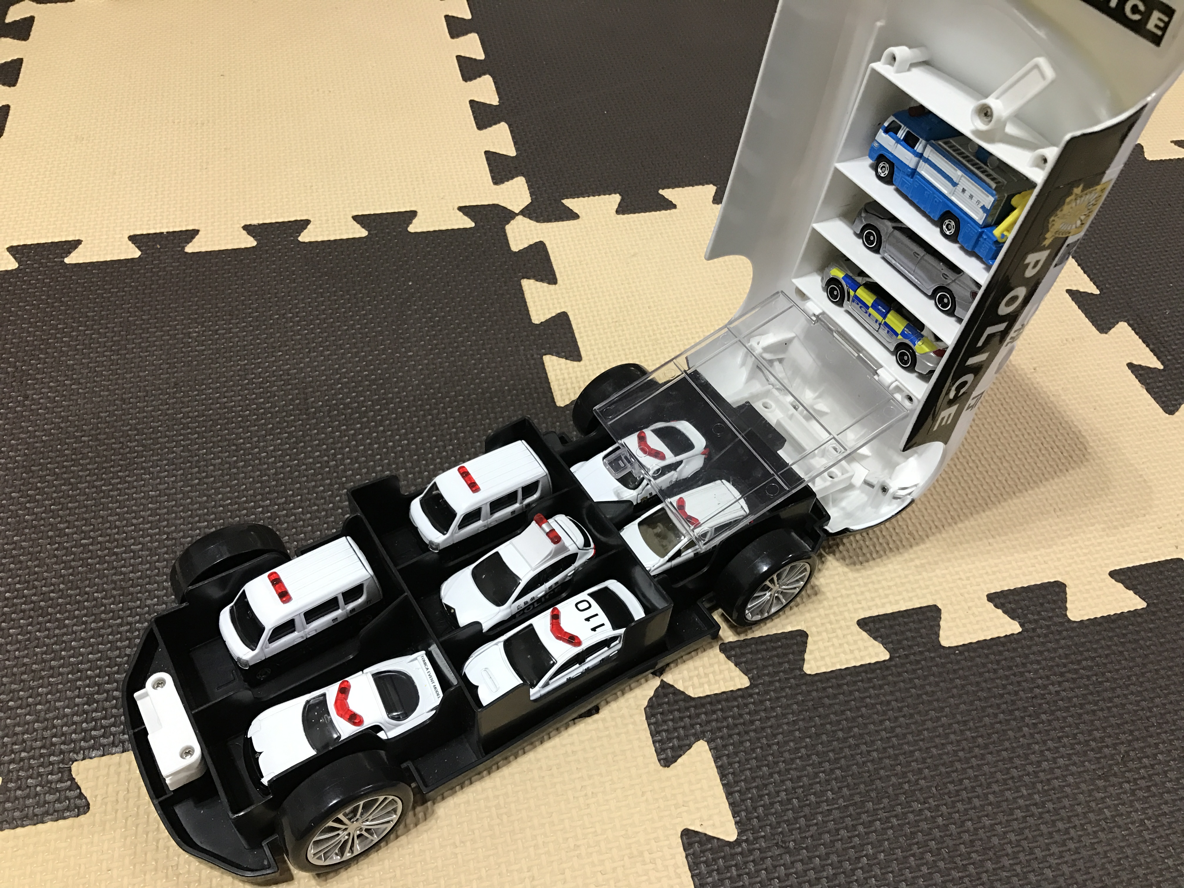 トミカ　にぎやかドライブ　コンボイ　キャリアカー　収納ケース　まとめ売り e06c9db731ecd6d865bfcae4c8af5e